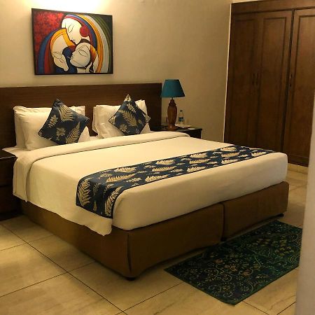 The Neem Bed & Breakfast Ню Делхи Екстериор снимка