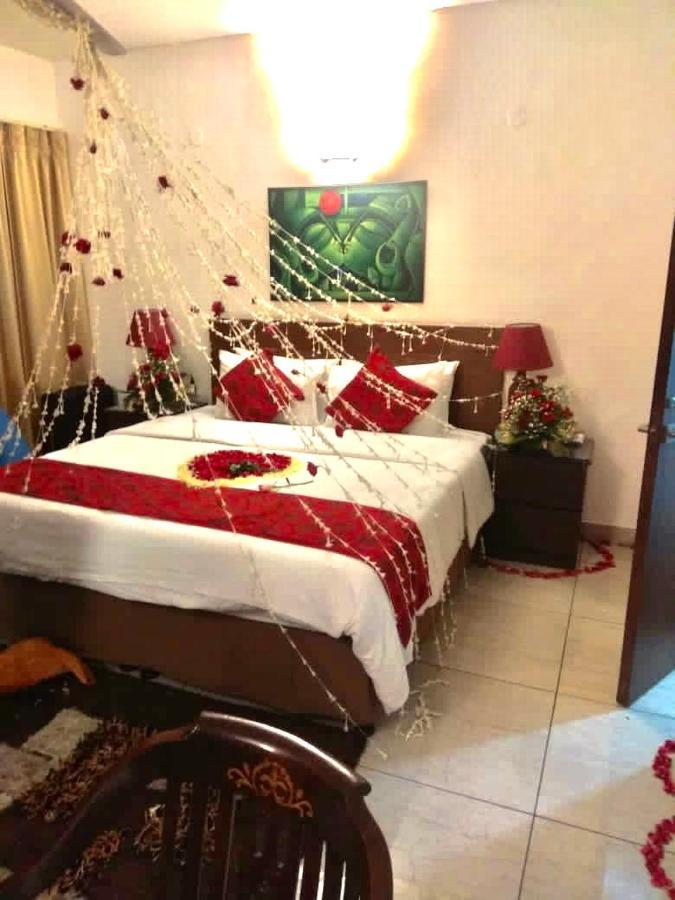 The Neem Bed & Breakfast Ню Делхи Екстериор снимка